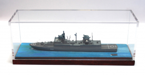Fregatte F 222 "Baden-Württemberg" in gestalteter Vitrine (1 St.) D 2014 Albatros ALK 231 SVP - bitte separat bestellen -